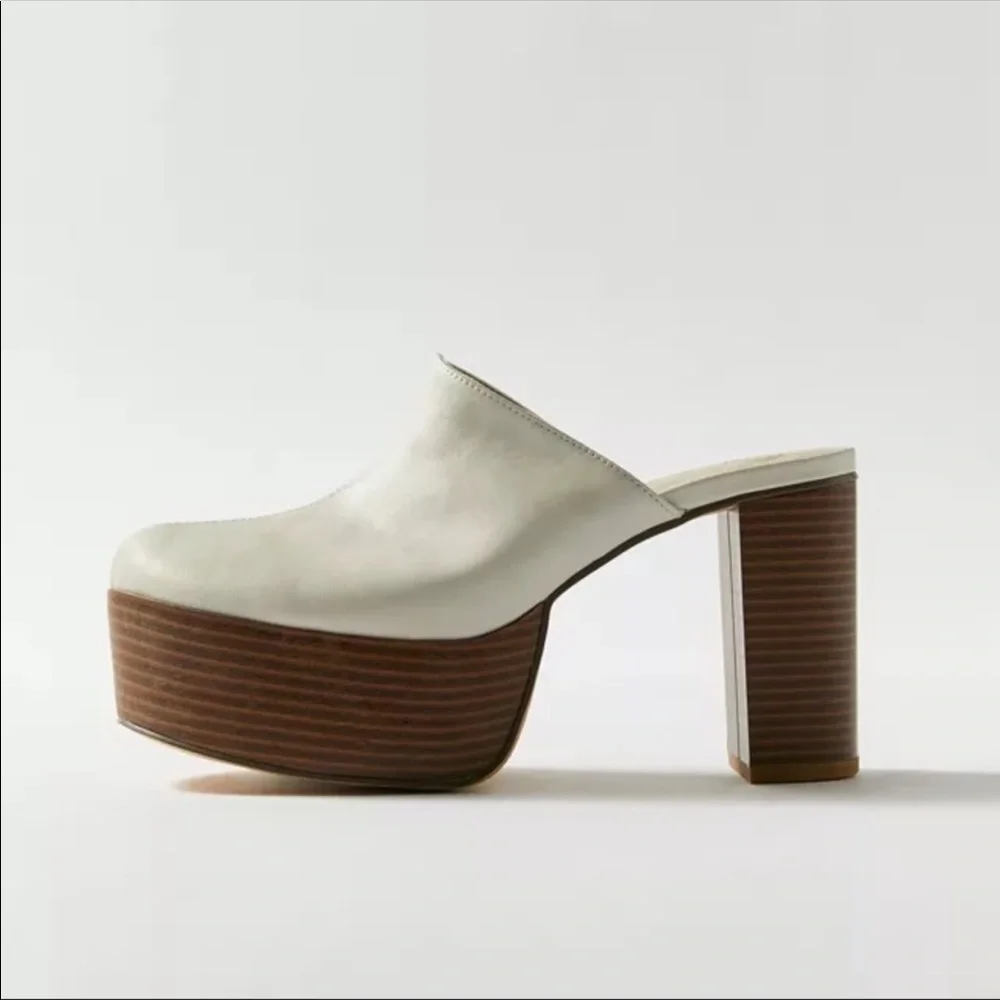 NEW! Urban Outfitters Ellie  Platform Mule shoes NWT - Picture 2 of 6